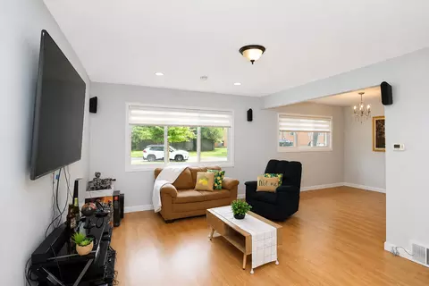 Living - 136 N May St, Addison, IL 60101 photo 1 of 2
