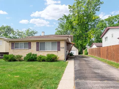 Exterior - 136 N May St, Addison, IL 60101 photo 6 of 6