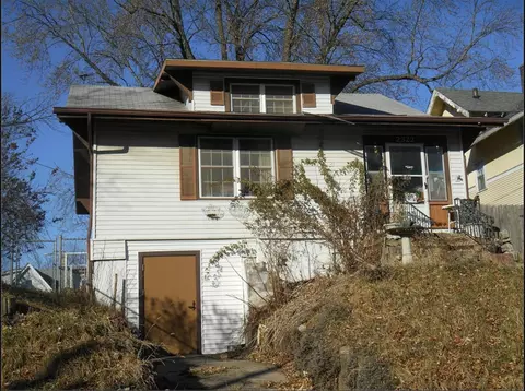 2322 Newberry St, Davenport, IA 52804
