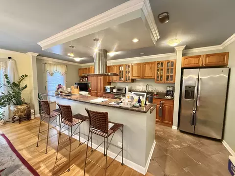 Kitchen - 816 S Laflin St, Chicago, IL 60607 photo 2 of 2