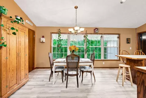 Dining - 2351 E 28th Rd, Marseilles, IL 61341 photo 1 of 2
