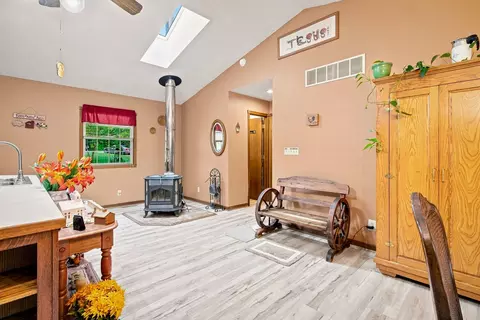 Entry Way - 2351 E 28th Rd, Marseilles, IL 61341 photo 1 of 3