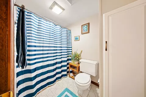 Bath - 2351 E 28th Rd, Marseilles, IL 61341 photo 3 of 5