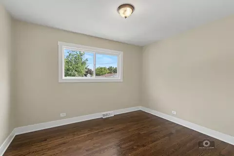 Bedroom - 218 E Central Ave, Lombard, IL 60148 photo 4 of 4