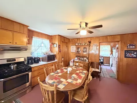 Kitchen - 6475 Highway 1 Hwy, Junction, IL 62954 photo 2 of 3