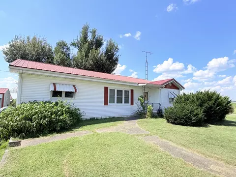 Exterior - 6475 Highway 1 Hwy, Junction, IL 62954 photo 3 of 9