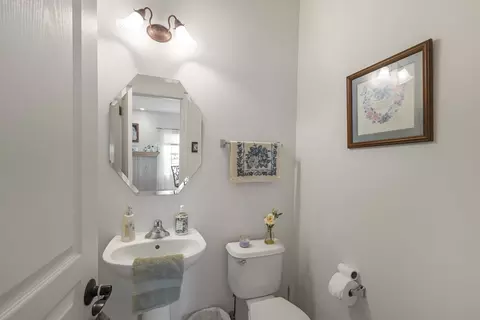 Bath - 2702 Kendall Xing, Mchenry, IL 60051 photo 1 of 4