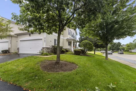 Exterior - 2702 Kendall Xing, Mchenry, IL 60051 photo 4 of 4