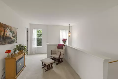 Entry Way - 2702 Kendall Xing, Mchenry, IL 60051 photo 1 of 1