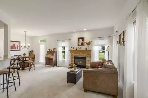 Living - 2702 Kendall Xing, Mchenry, IL 60051 photo 1 of 1