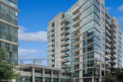 123 S Green St #604B, Chicago, IL 60607