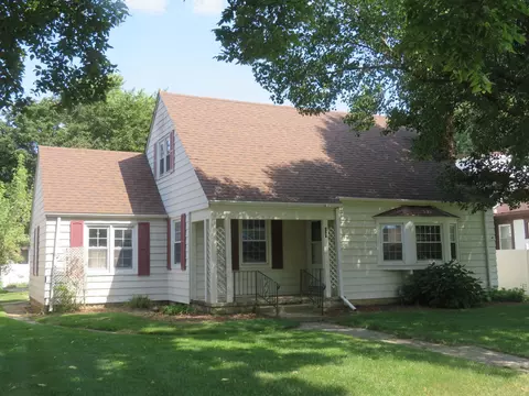 Exterior - 856 E Jefferson St, Morris, IL 60450 photo 2 of 5
