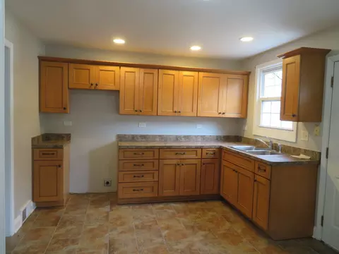 Kitchen - 856 E Jefferson St, Morris, IL 60450 photo 1 of 2