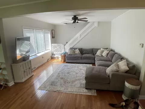 Living - 406 E Chippewa St, Dwight, IL 60420 photo 2 of 3