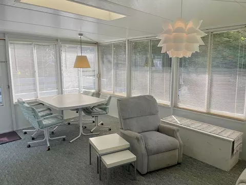 1009 Bay Rd #10, Mchenry, IL 60051 photo 5