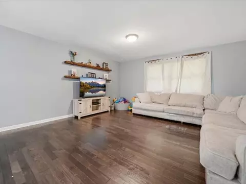 Living - 1021 Myrtle Ave, Dixon, IL 61021 photo 1 of 1