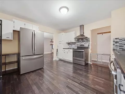 Kitchen - 1021 Myrtle Ave, Dixon, IL 61021 photo 1 of 2
