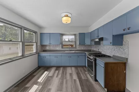 Kitchen - 417 48th St, Moline, IL 61265 photo 1 of 2