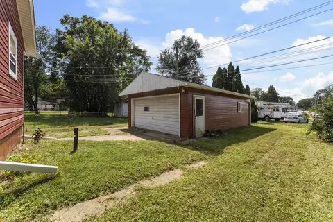 Exterior - 417 48th St, Moline, IL 61265 photo 2 of 5