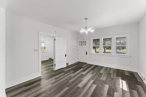 Living - 417 48th St, Moline, IL 61265 photo 2 of 3