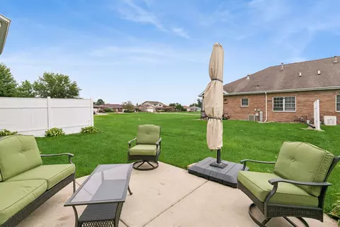 Exterior - 3659 193rd Pl, Lansing, IL 60438 photo 4 of 4