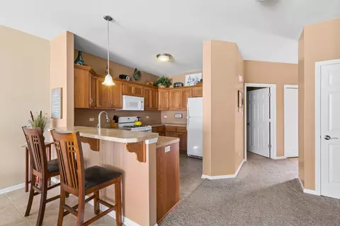 Kitchen - 3659 193rd Pl, Lansing, IL 60438 photo 3 of 3