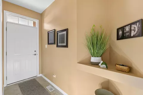 Entry Way - 3659 193rd Pl, Lansing, IL 60438 photo 2 of 2