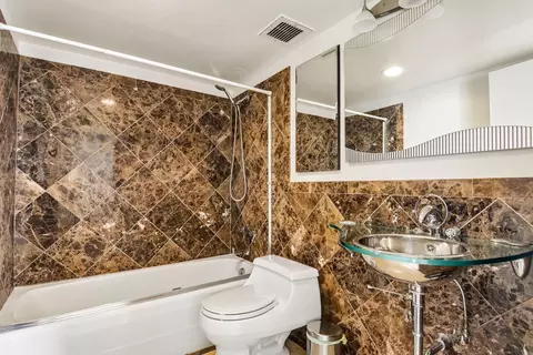 Bath - 175 E Delaware Pl #5721, Chicago, IL 60611 photo 2 of 2