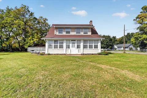 7518 N 2nd St, Machesney Park, IL 61115