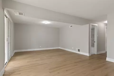 Living - 1470 Ashley Rd, Hoffman Estates, IL 60169 photo 2 of 2