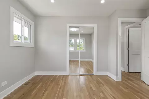 Bedroom - 1470 Ashley Rd, Hoffman Estates, IL 60169 photo 4 of 5