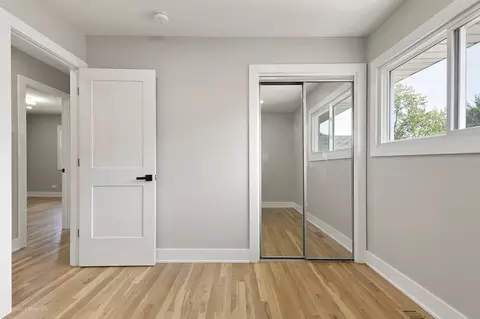 Bedroom - 1470 Ashley Rd, Hoffman Estates, IL 60169 photo 3 of 5