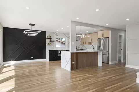 Kitchen - 1470 Ashley Rd, Hoffman Estates, IL 60169 photo 1 of 4