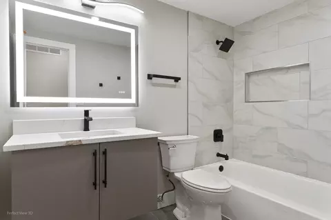 Bath - 1470 Ashley Rd, Hoffman Estates, IL 60169 photo 1 of 3