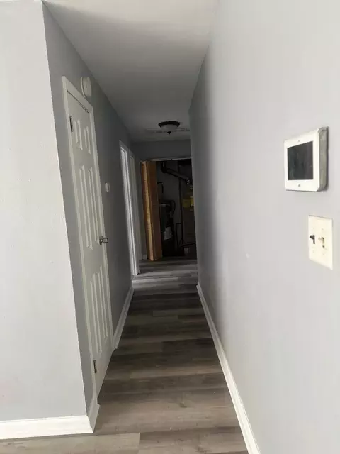 Entry Way - 15404 Maple Ln, Markham, IL 60428 photo 2 of 2