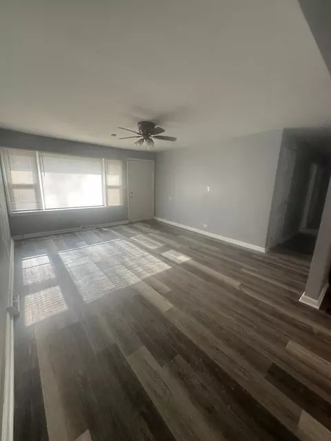 Living - 15404 Maple Ln, Markham, IL 60428 photo 4 of 4