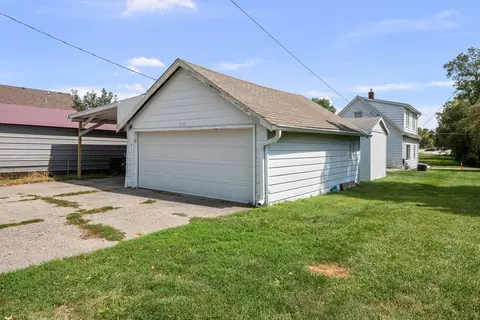 Other - 2421 34th St, Moline, IL 61265 photo 8 of 10