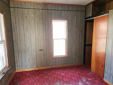Bedroom - 211 N Seba St, Hurst, IL 62949 photo 1 of 4