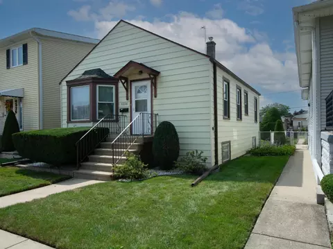 4228 N Overhill Ave, Norridge, IL 60706
