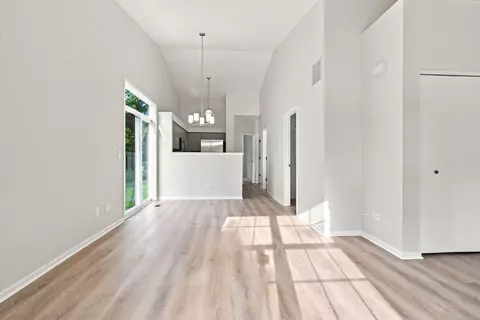 Living - 2818 Sun Valley Dr, Plainfield, IL 60586 photo 1 of 4