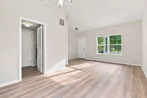 Living - 2818 Sun Valley Dr, Plainfield, IL 60586 photo 4 of 4