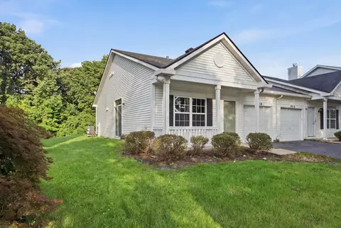 Exterior - 2818 Sun Valley Dr, Plainfield, IL 60586 photo 3 of 6