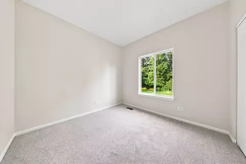 Bedroom - 2818 Sun Valley Dr, Plainfield, IL 60586 photo 4 of 5