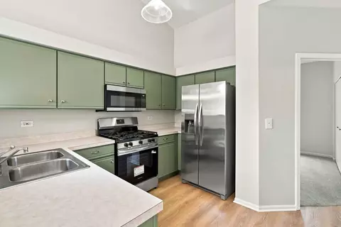 Kitchen - 2818 Sun Valley Dr, Plainfield, IL 60586 photo 3 of 3