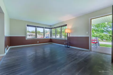 Living - 40 W 36th Pl, Steger, IL 60475 photo 4 of 5