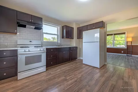 Kitchen - 40 W 36th Pl, Steger, IL 60475 photo 3 of 4
