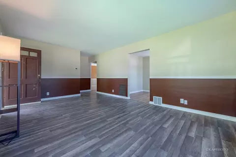 Living - 40 W 36th Pl, Steger, IL 60475 photo 3 of 5