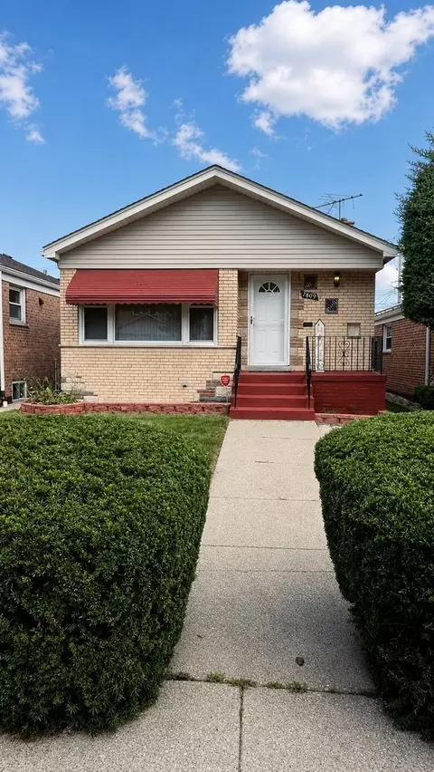 7809 S Christiana Ave S, Chicago, IL 60652