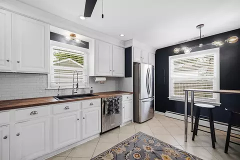 Kitchen - 1106 Sumner St, Wheaton, IL 60189 photo 4 of 5