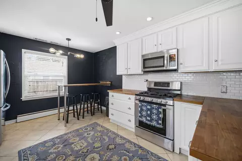 Kitchen - 1106 Sumner St, Wheaton, IL 60189 photo 3 of 5